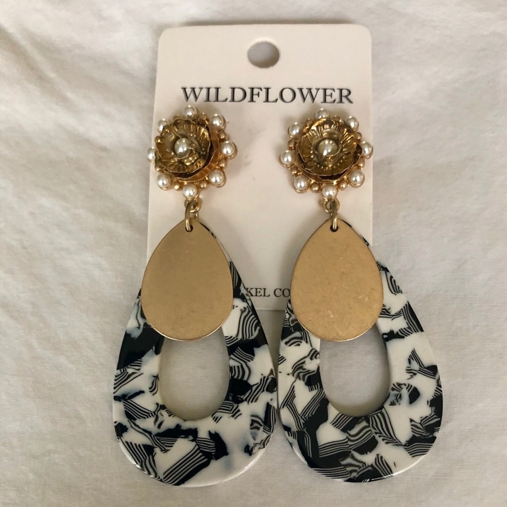 Statement earrings - Picture 3 of 5